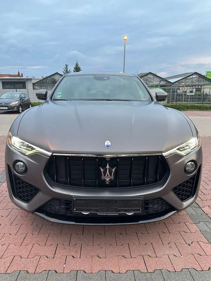 Photo 1 : Maserati Levante 2019 Essence