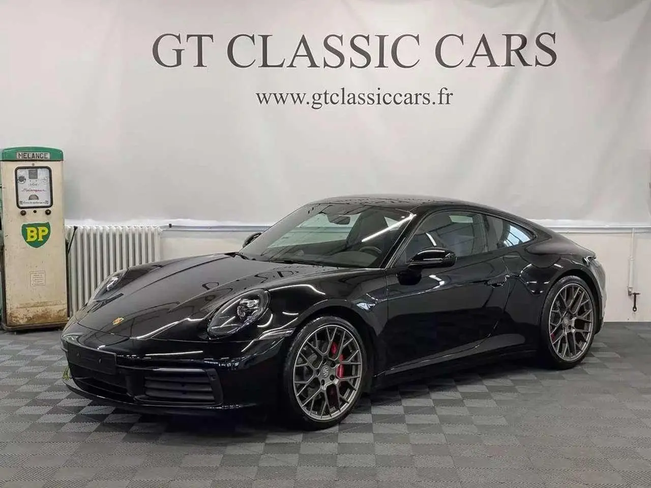 Photo 1 : Porsche 992 2019 Essence