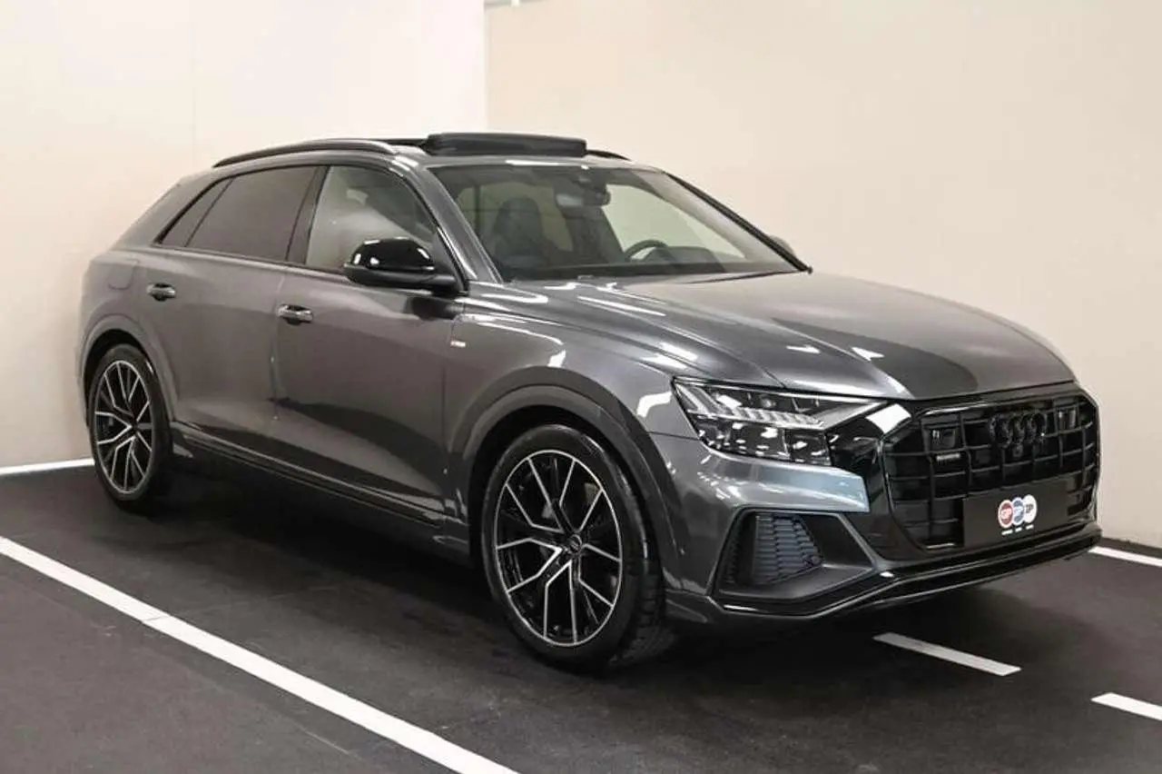 Photo 1 : Audi Q8 2023 Hybride