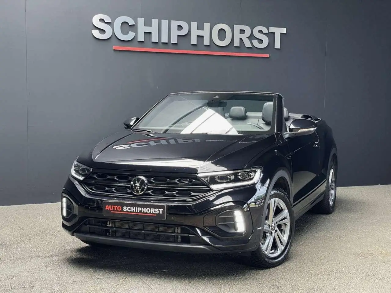 Photo 1 : Volkswagen T-roc 2023 Essence