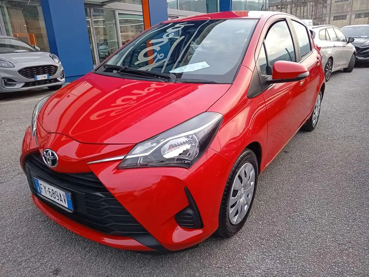 Photo 1 : Toyota Yaris 2019 Petrol