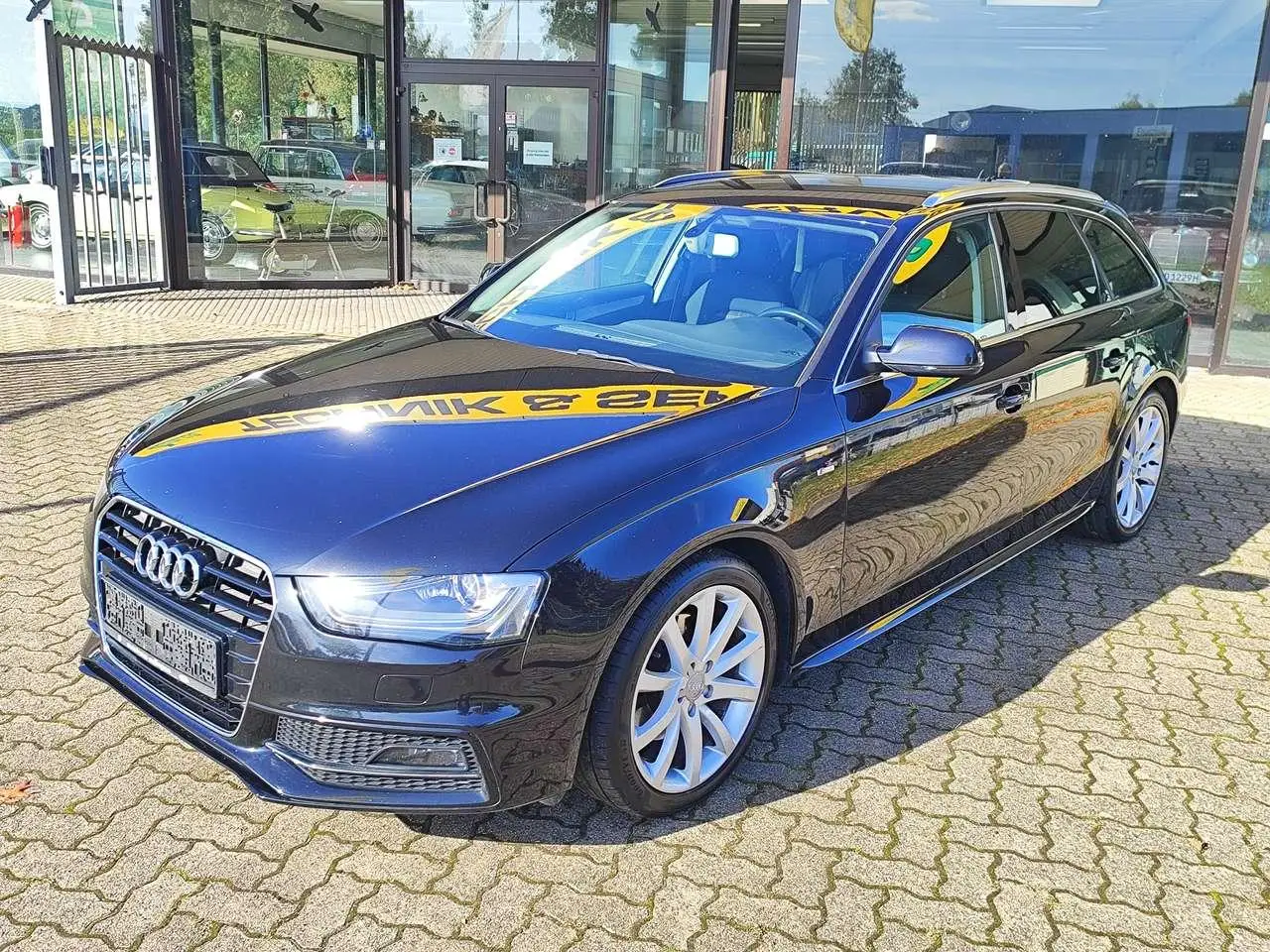 Photo 1 : Audi A4 2014 Petrol