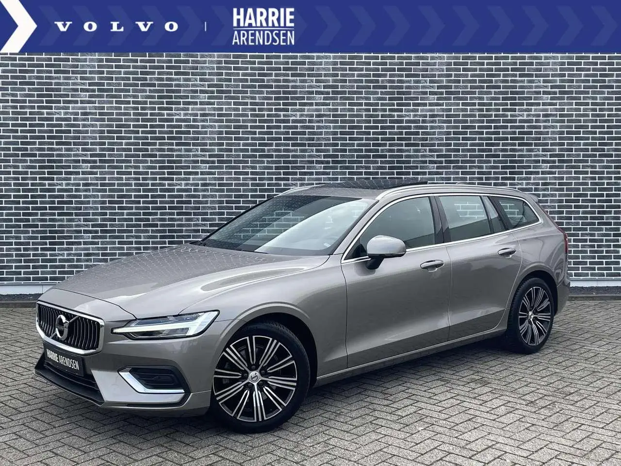 Photo 1 : Volvo V60 2021 Essence