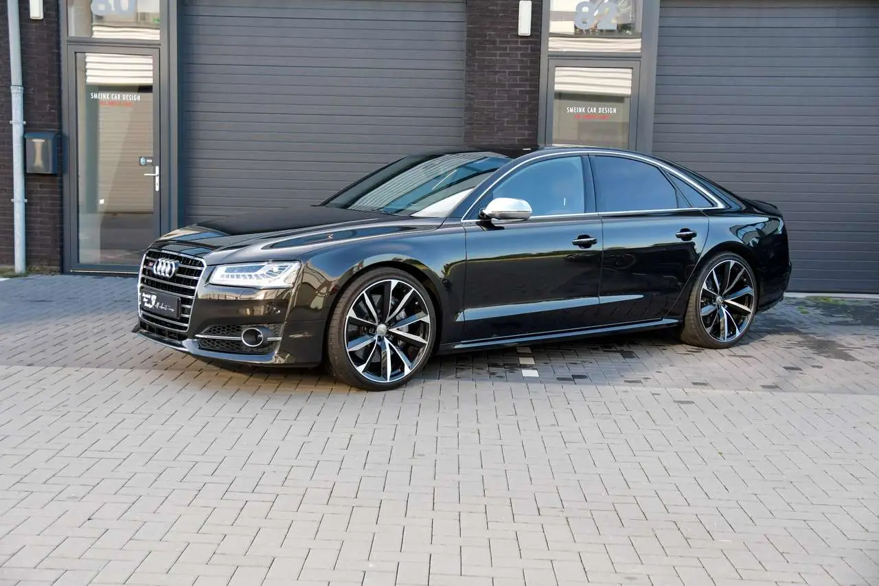 Photo 1 : Audi S8 2015 Essence