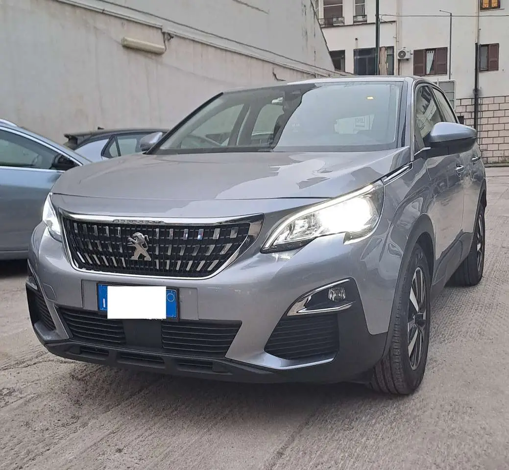 Photo 1 : Peugeot 3008 2020 Diesel