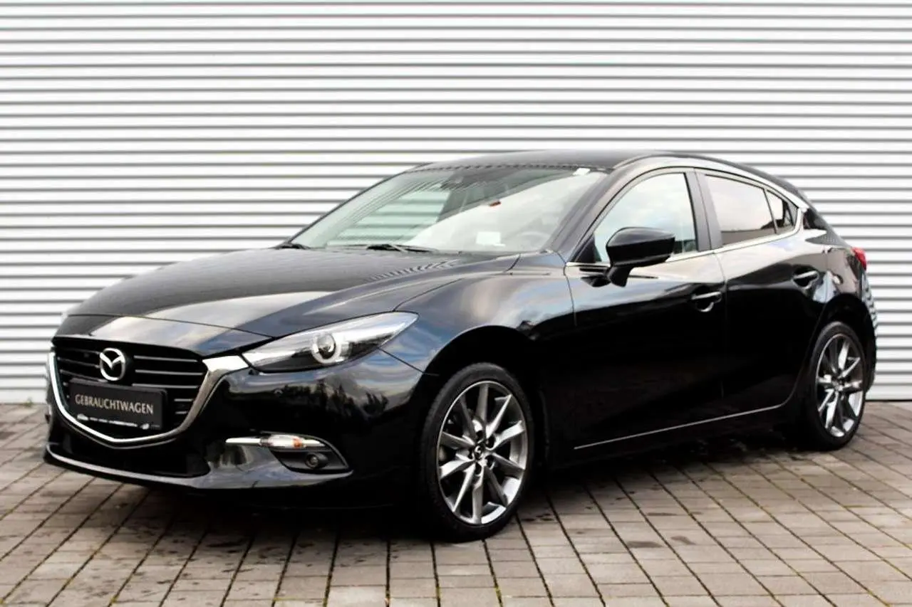 Photo 1 : Mazda 3 2017 Petrol