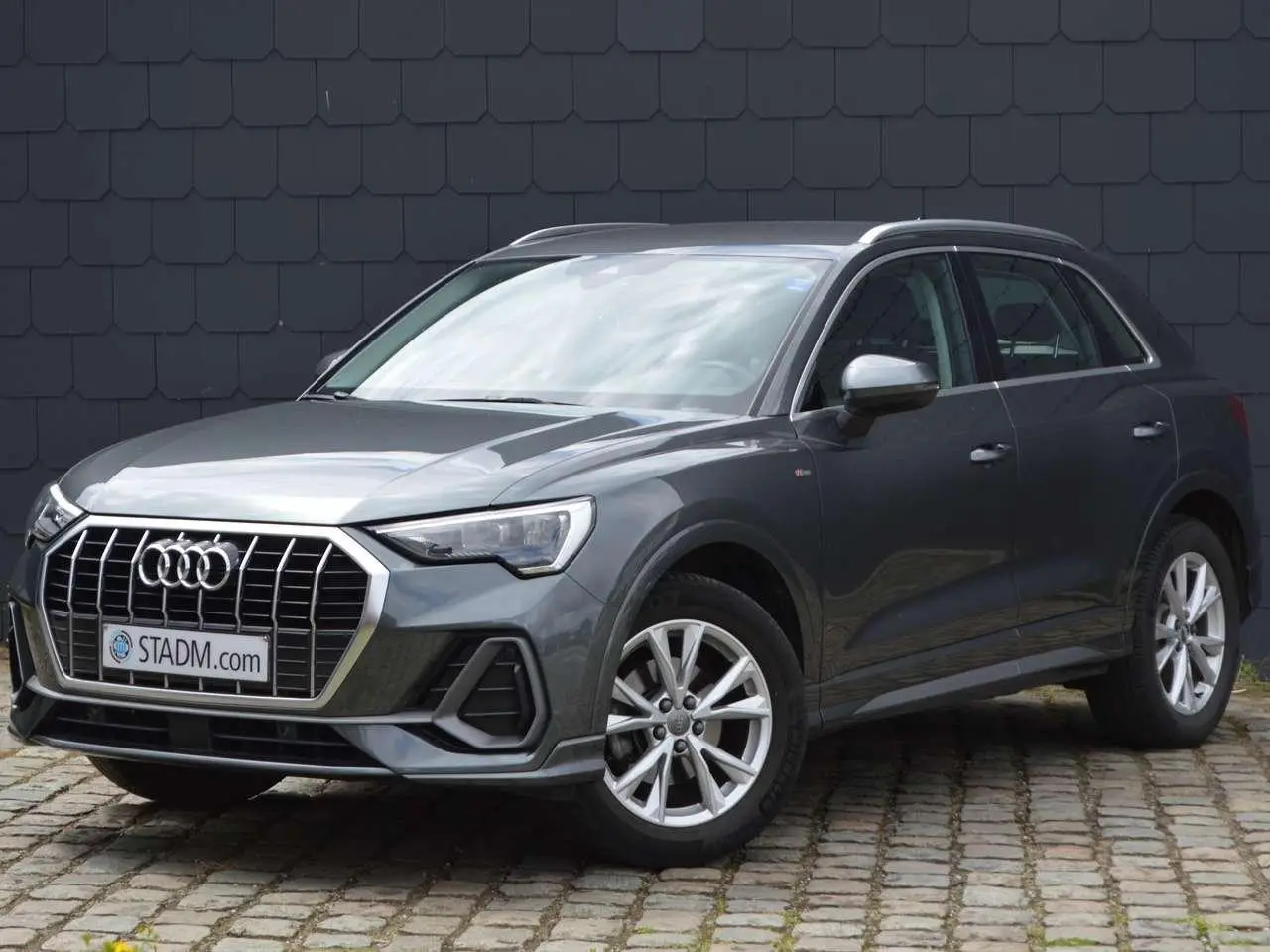 Photo 1 : Audi Q3 2020 Hybrid