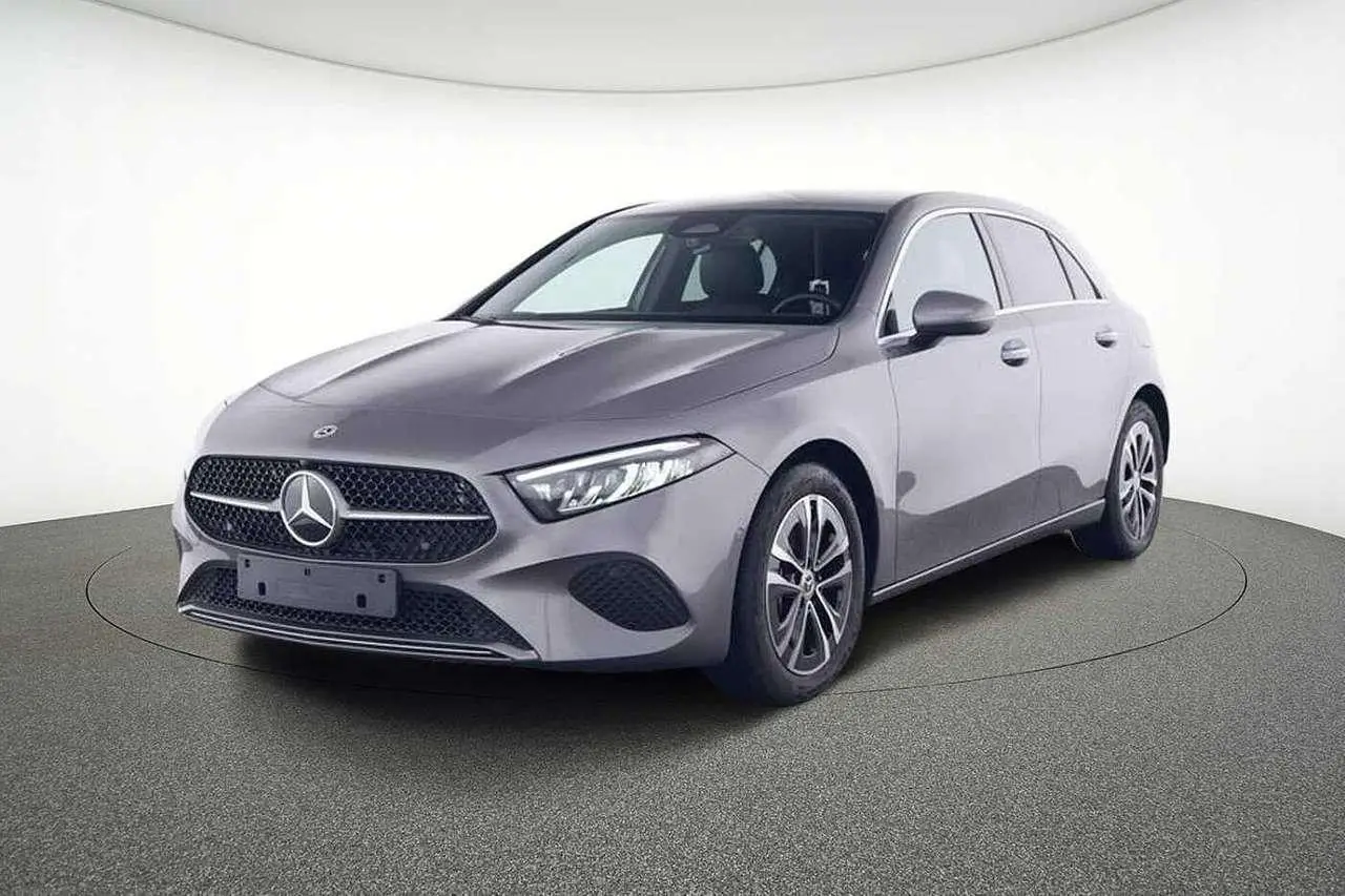 Photo 1 : Mercedes-benz Classe A 2023 Essence