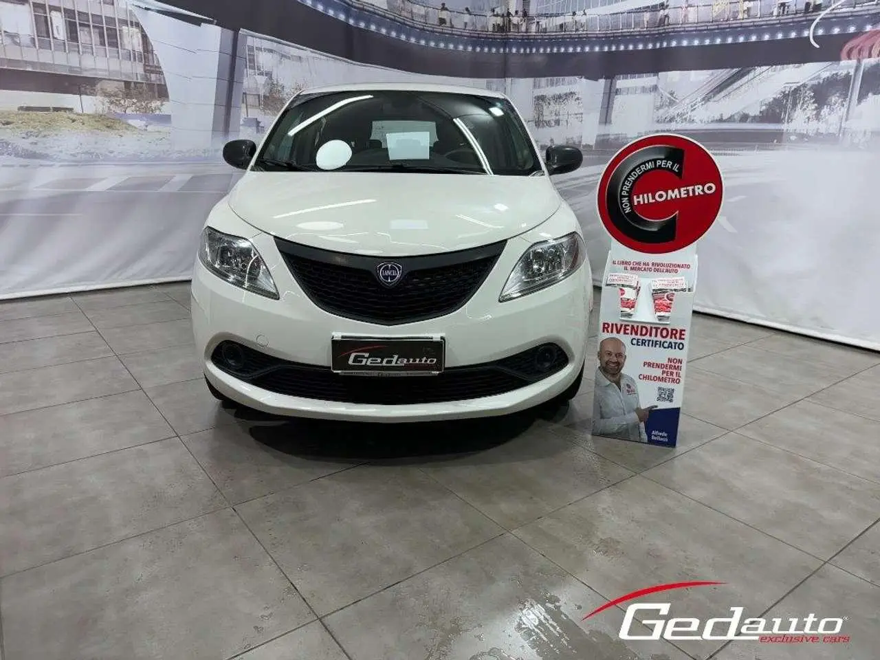 Photo 1 : Lancia Ypsilon 2021 Hybrid