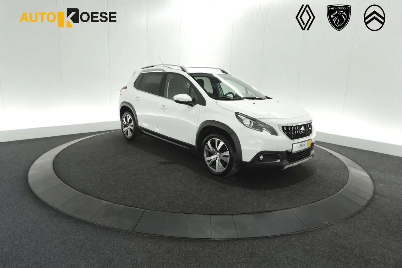 Photo 1 : Peugeot 2008 2019 Essence