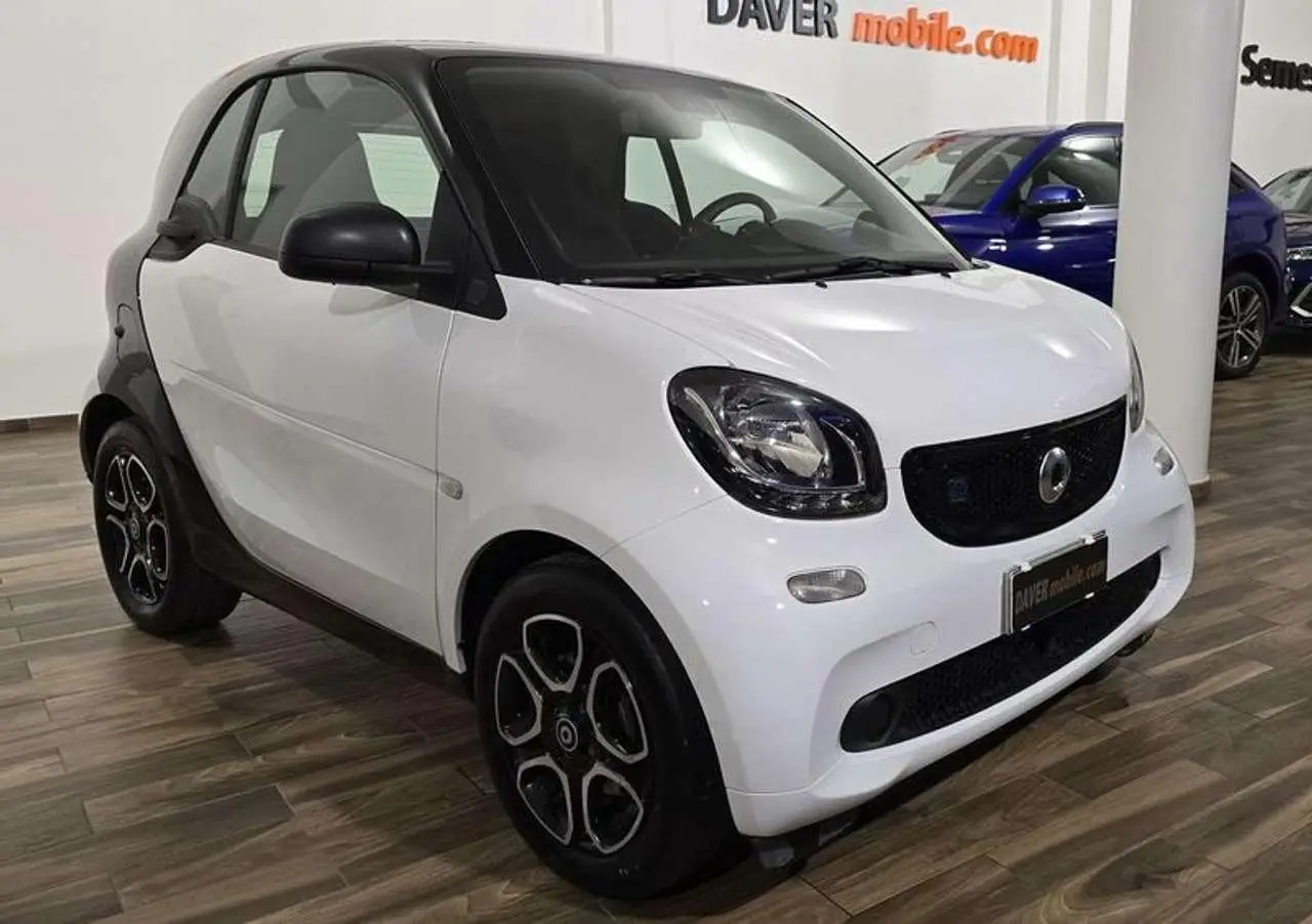 Photo 1 : Smart Fortwo 2020 Électrique