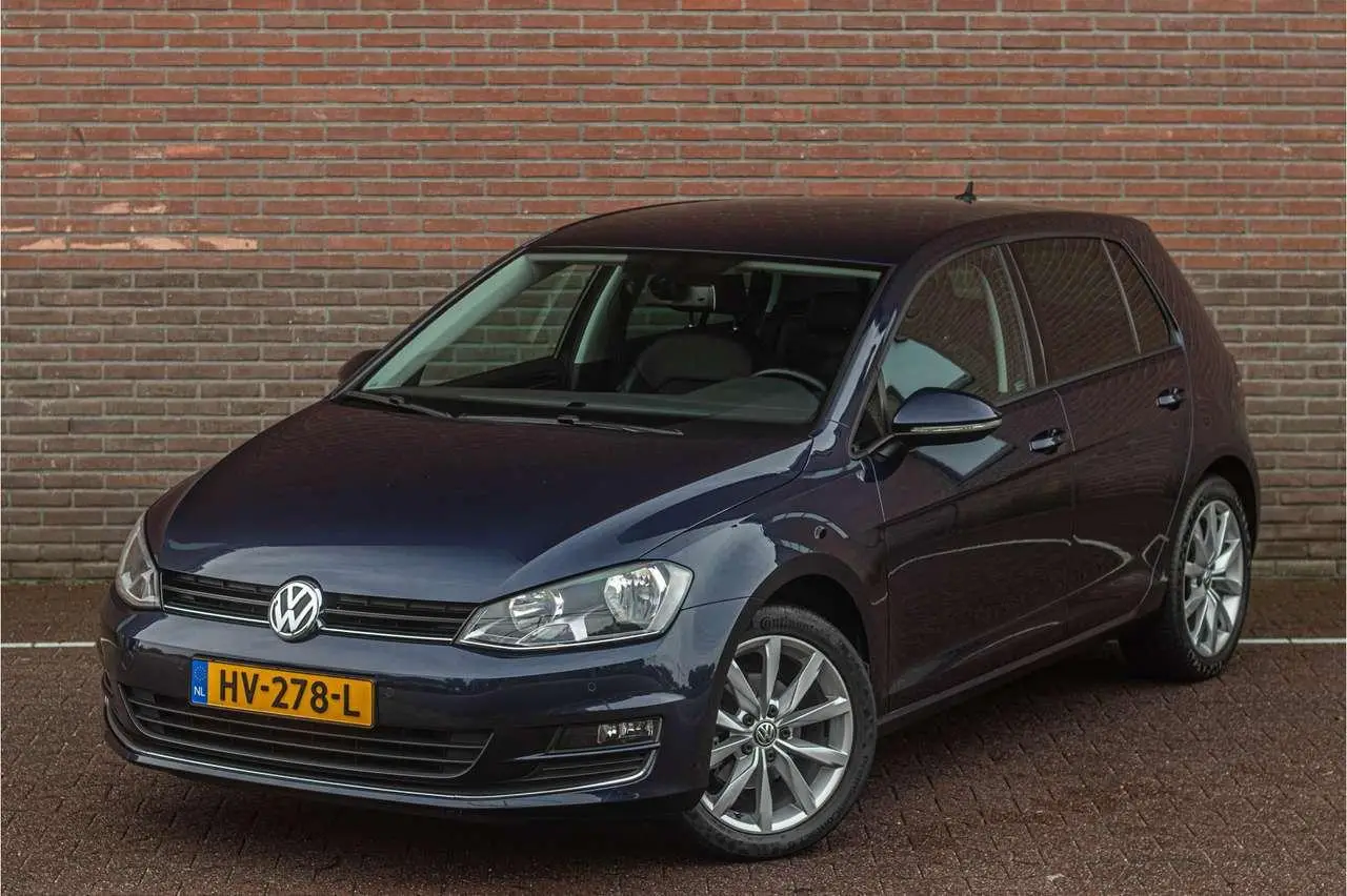 Photo 1 : Volkswagen Golf 2016 Petrol