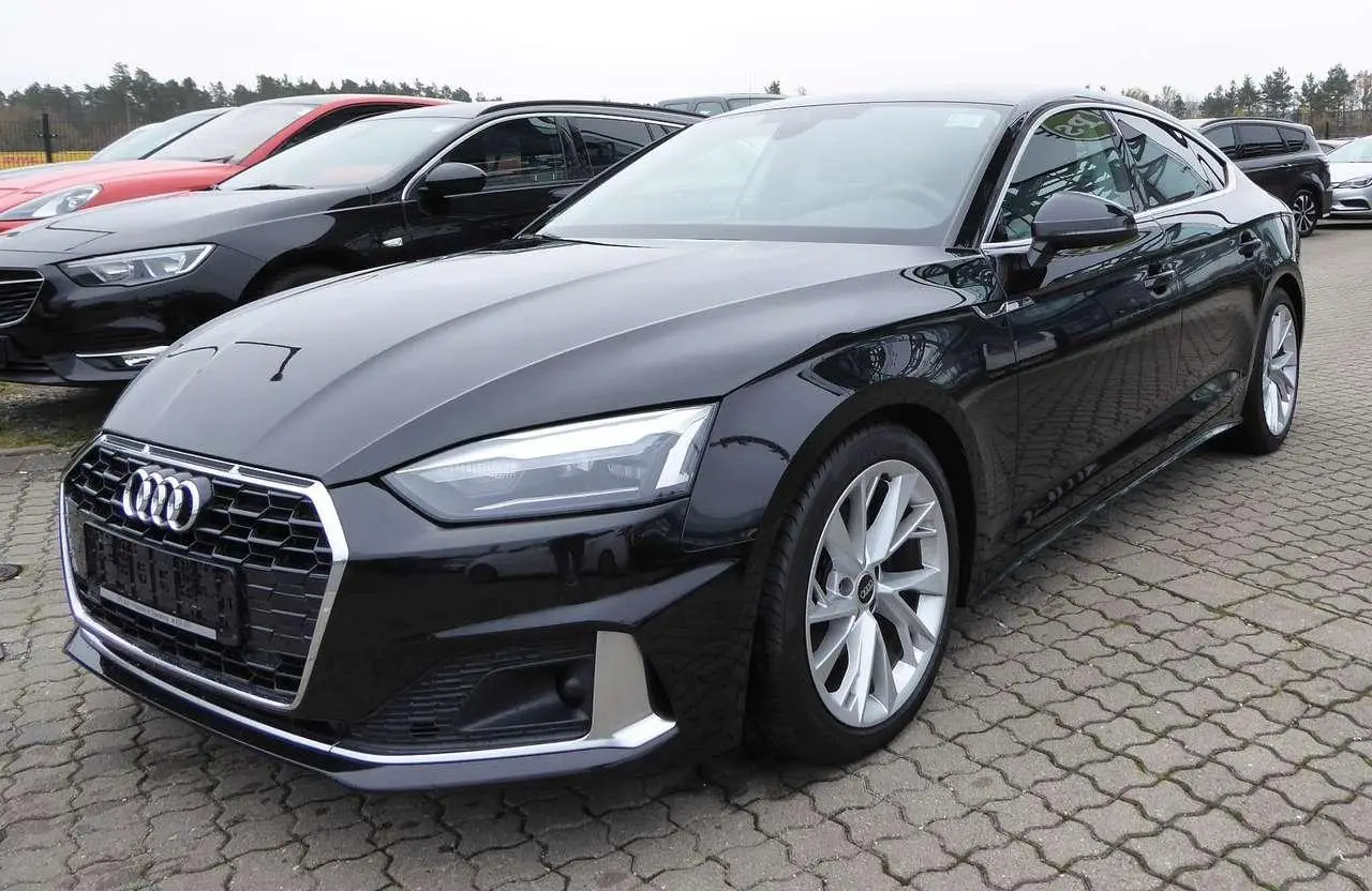 Photo 1 : Audi A5 2022 Hybrid