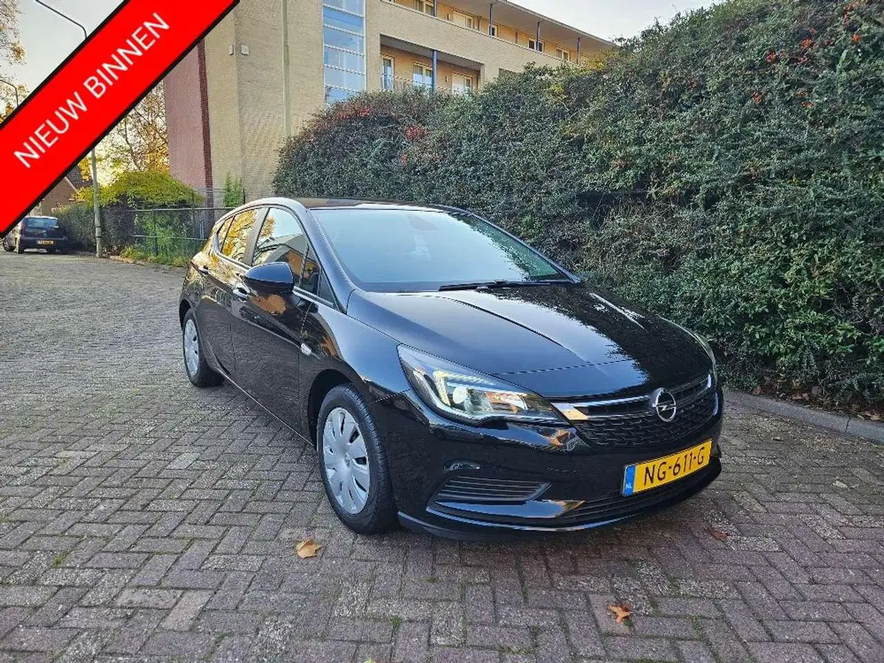 Photo 1 : Opel Astra 2017 Petrol