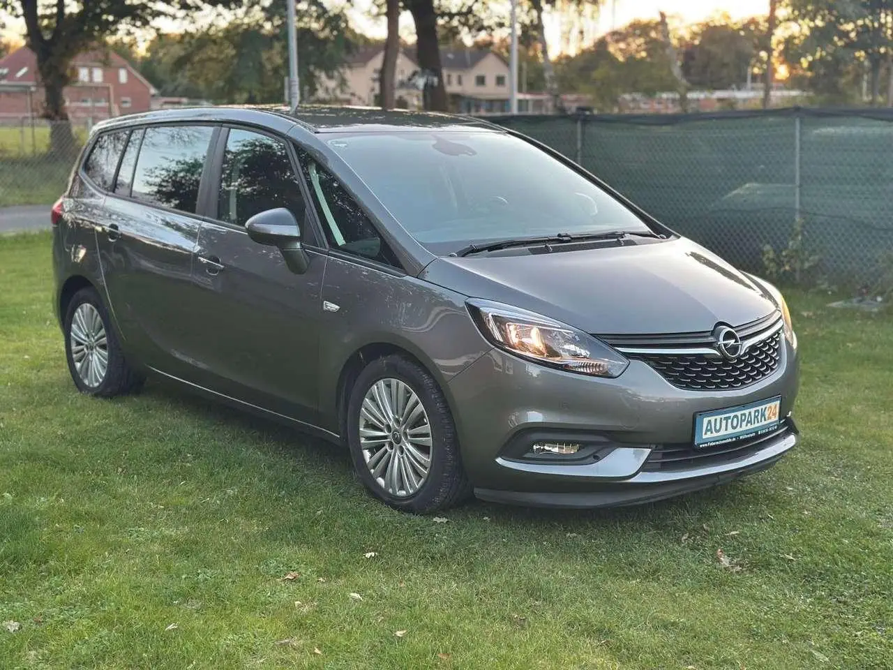 Photo 1 : Opel Zafira 2017 Essence