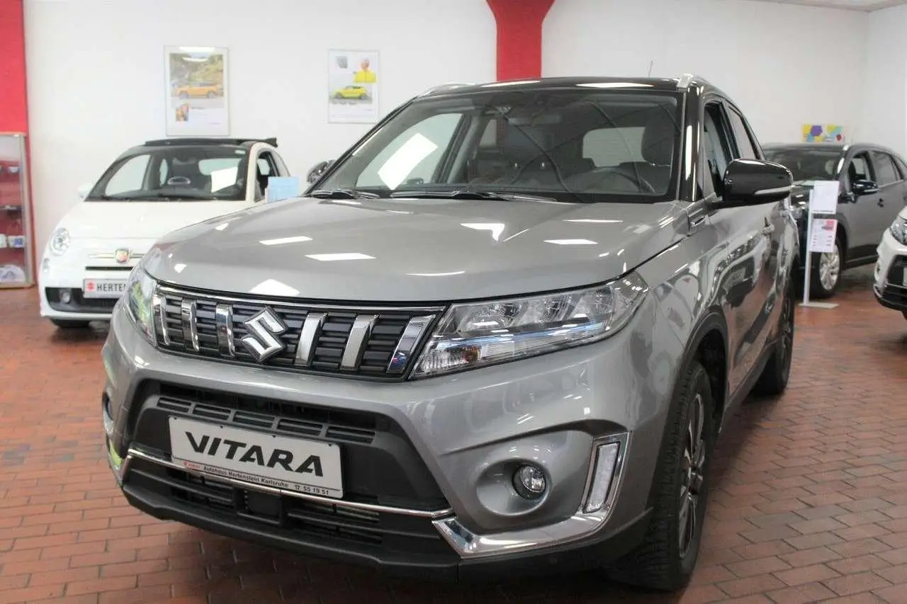 Photo 1 : Suzuki Vitara 2021 Petrol