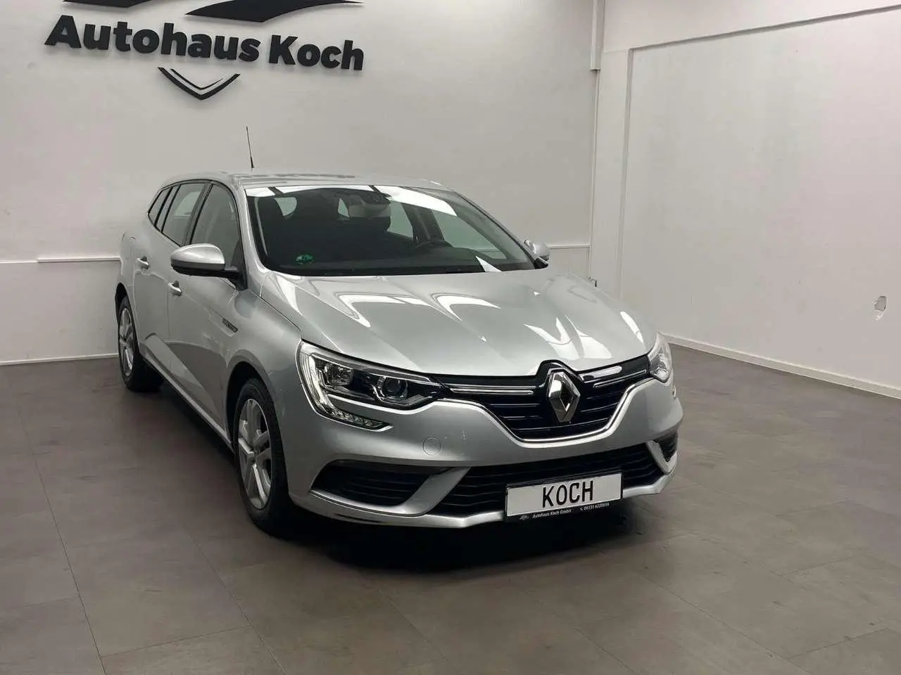 Photo 1 : Renault Megane 2018 Essence