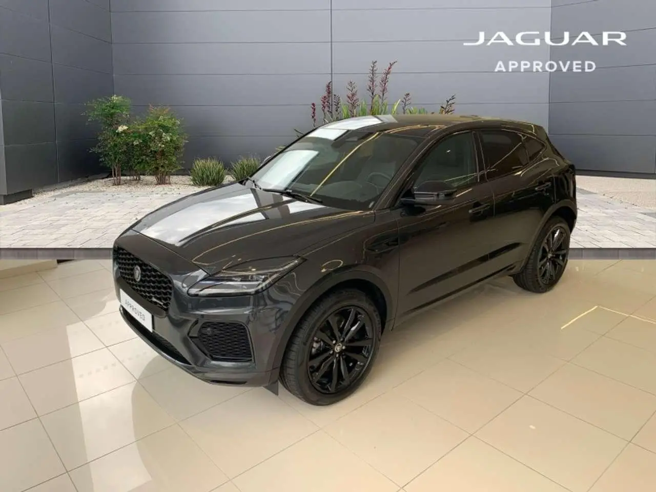 Photo 1 : Jaguar E-pace 2024 Autres