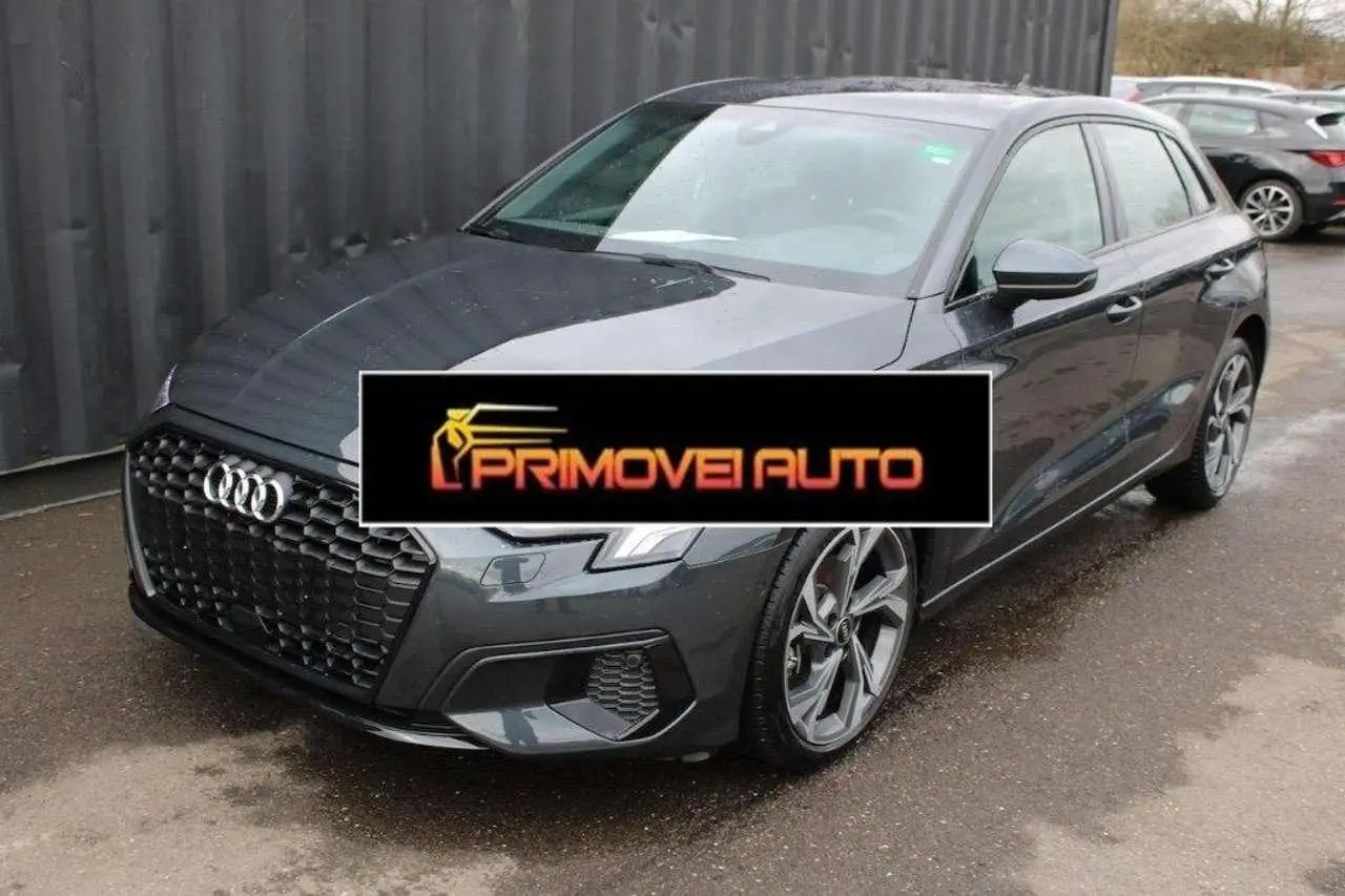 Photo 1 : Audi A3 2022 Essence