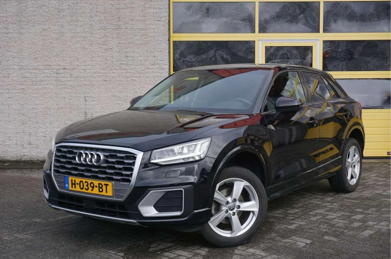 Photo 1 : Audi Q2 2020 Petrol