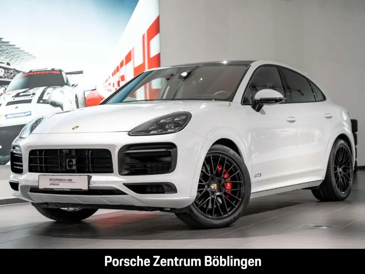 Photo 1 : Porsche Cayenne 2022 Petrol