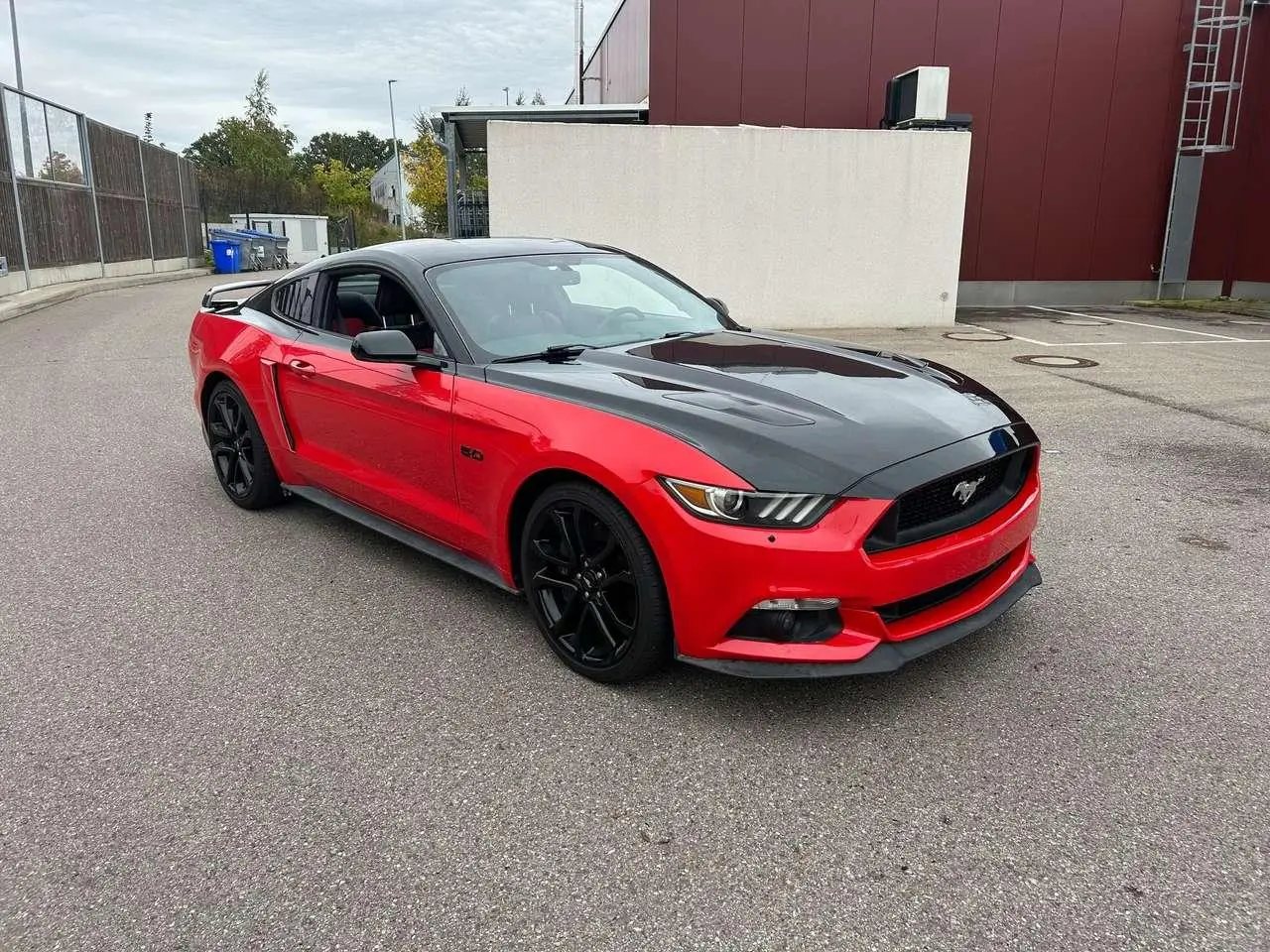 Photo 1 : Ford Mustang 2016 Petrol