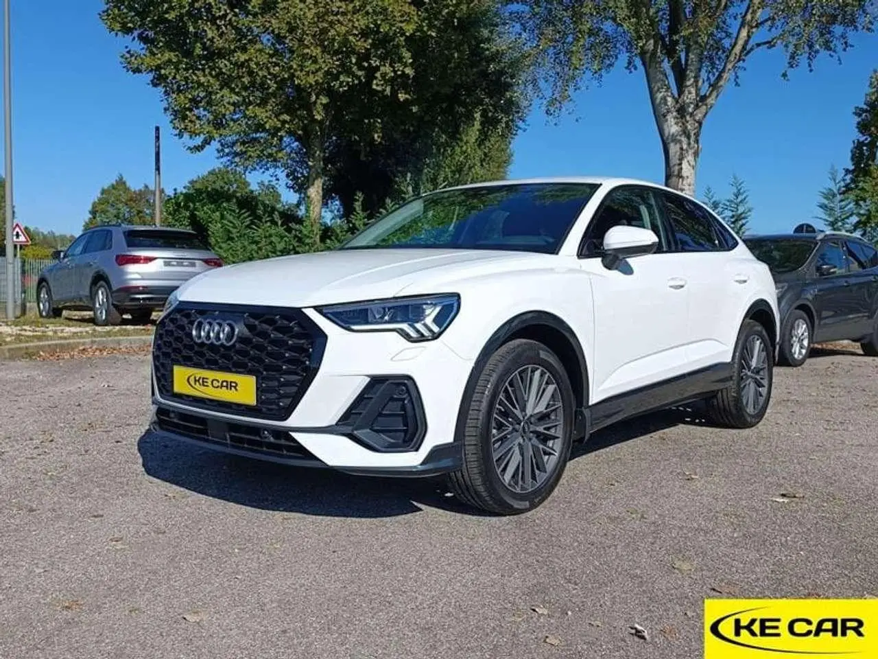 Photo 1 : Audi Q3 2023 Essence