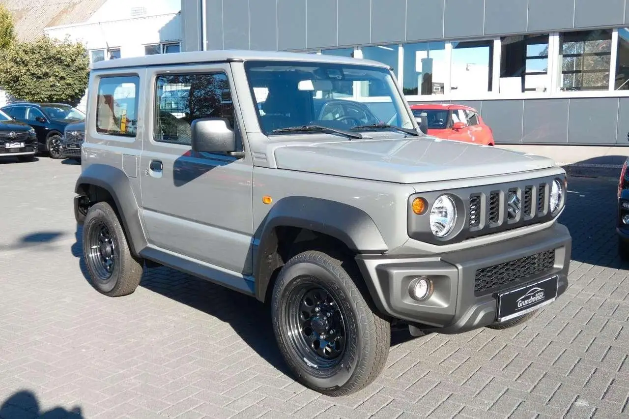 Photo 1 : Suzuki Jimny 2024 Petrol