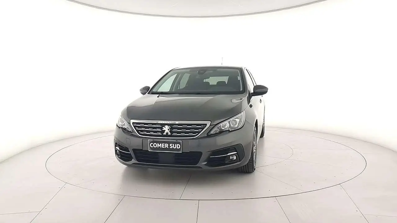 Photo 1 : Peugeot 308 2020 Petrol