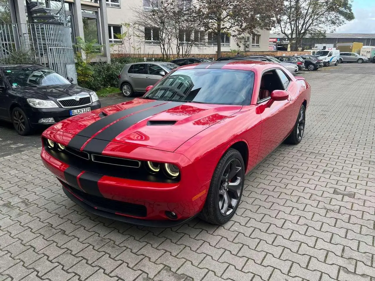 Photo 1 : Dodge Challenger 2017 Petrol