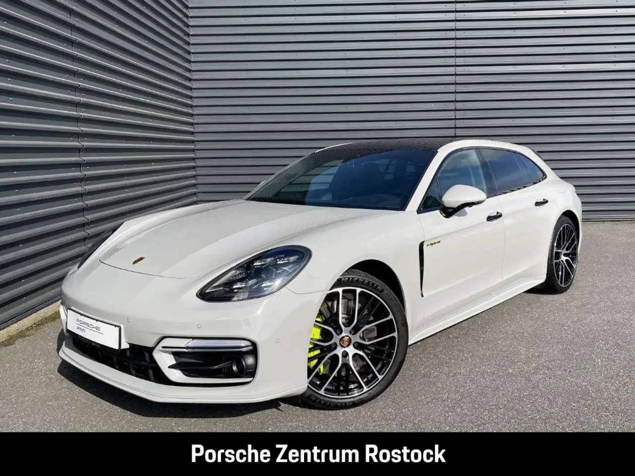 Photo 1 : Porsche Panamera 2021 Hybride