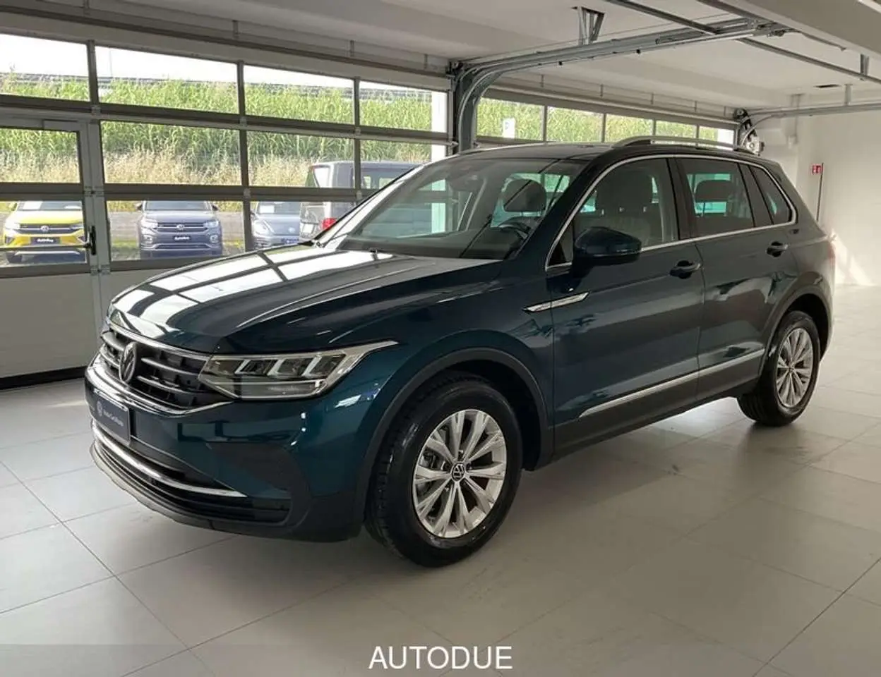 Photo 1 : Volkswagen Tiguan 2021 Essence