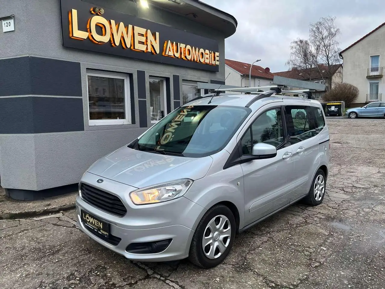 Photo 1 : Ford Tourneo 2015 Essence