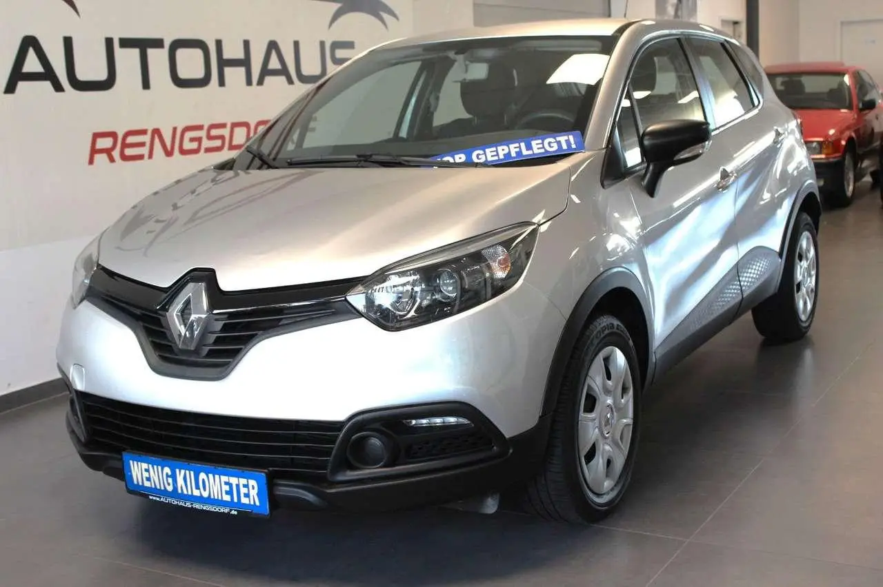 Photo 1 : Renault Captur 2016 Petrol