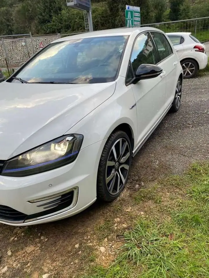 Photo 1 : Volkswagen Golf 2015 Hybrid