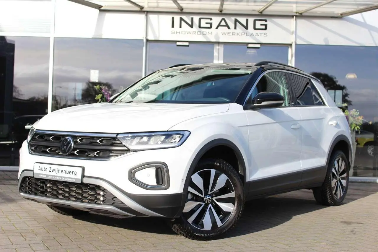 Photo 1 : Volkswagen T-roc 2023 Petrol