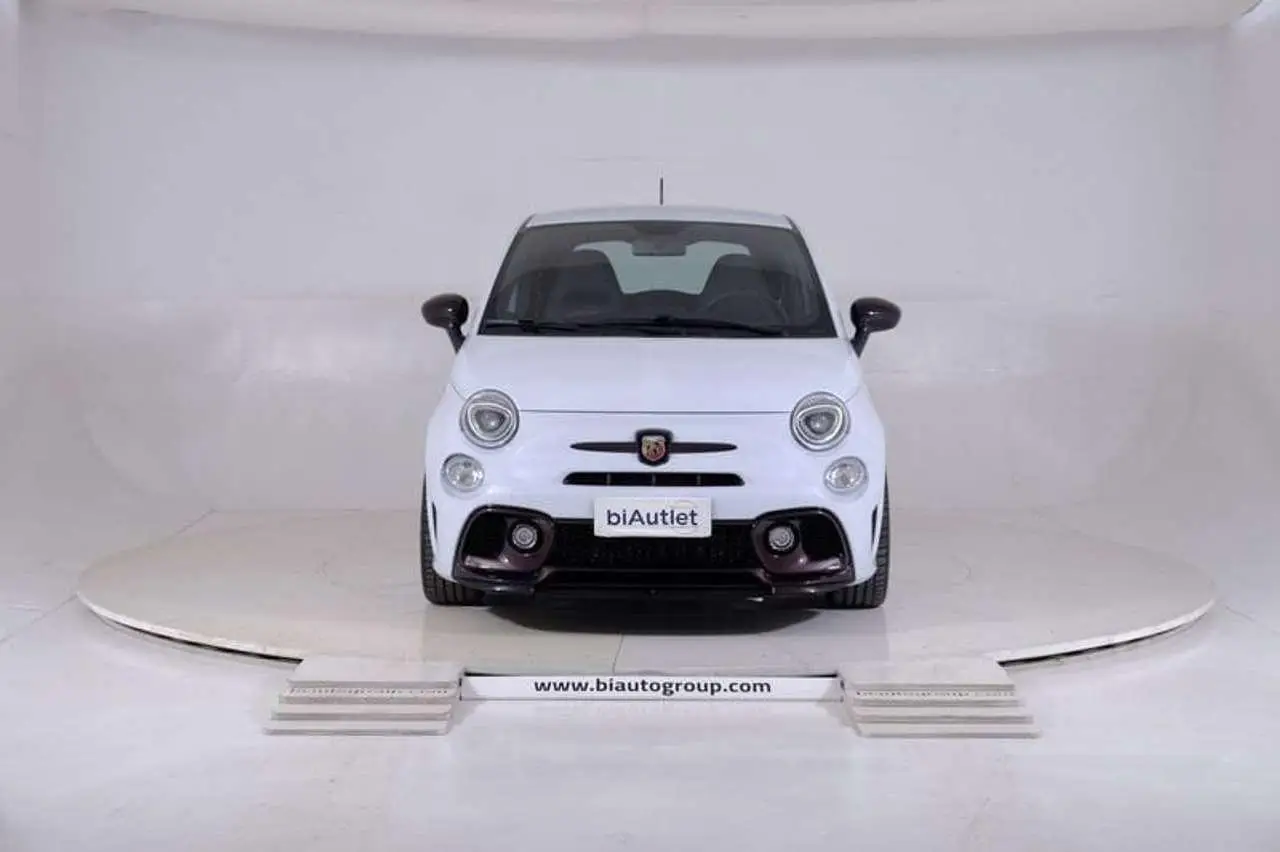 Photo 1 : Abarth 695 2019 Petrol