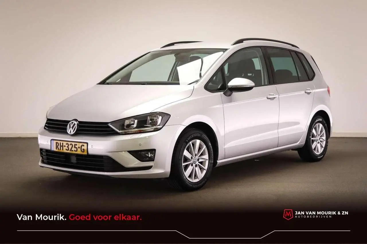 Photo 1 : Volkswagen Golf 2015 Essence