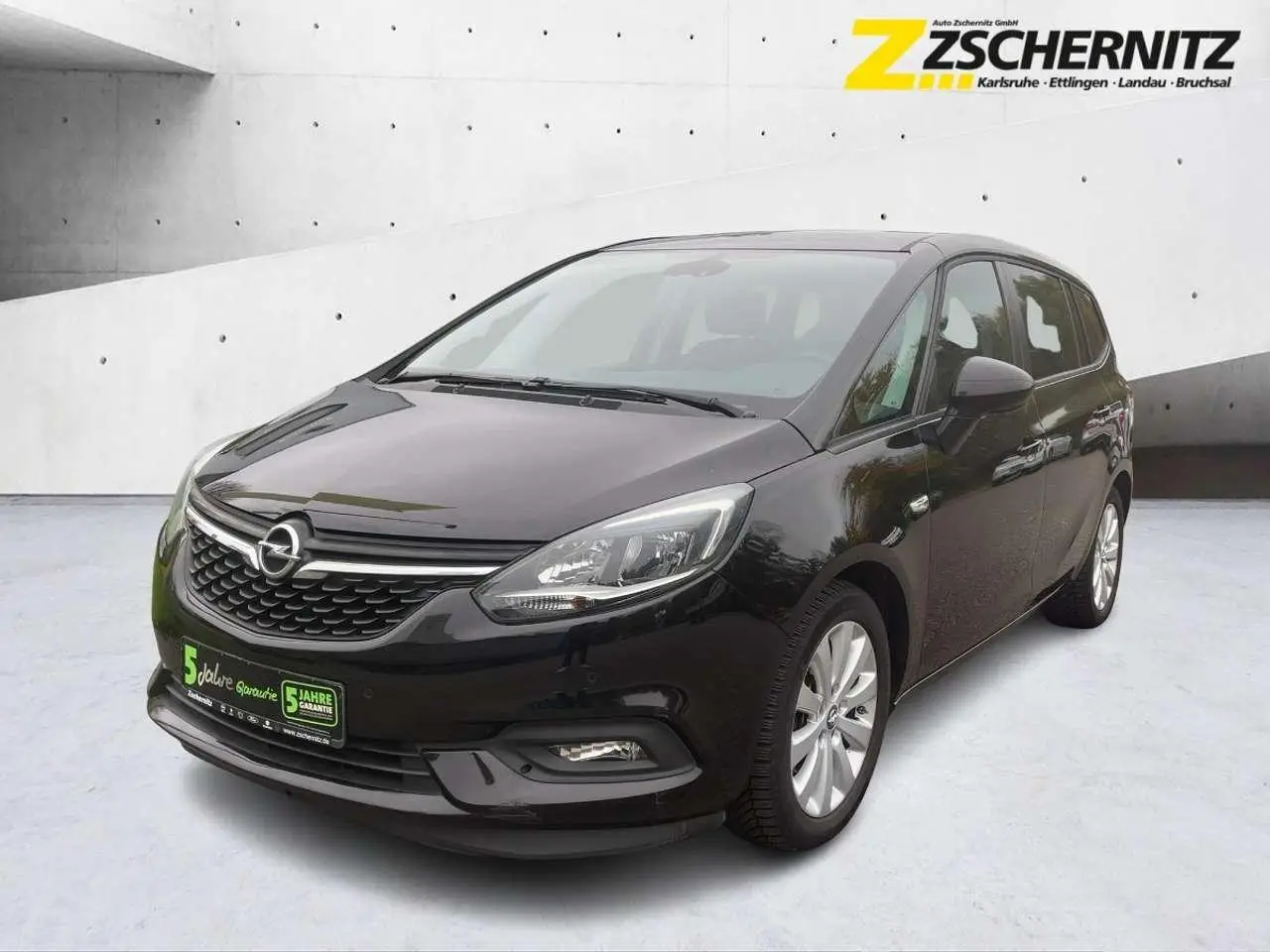 Photo 1 : Opel Zafira 2018 Petrol