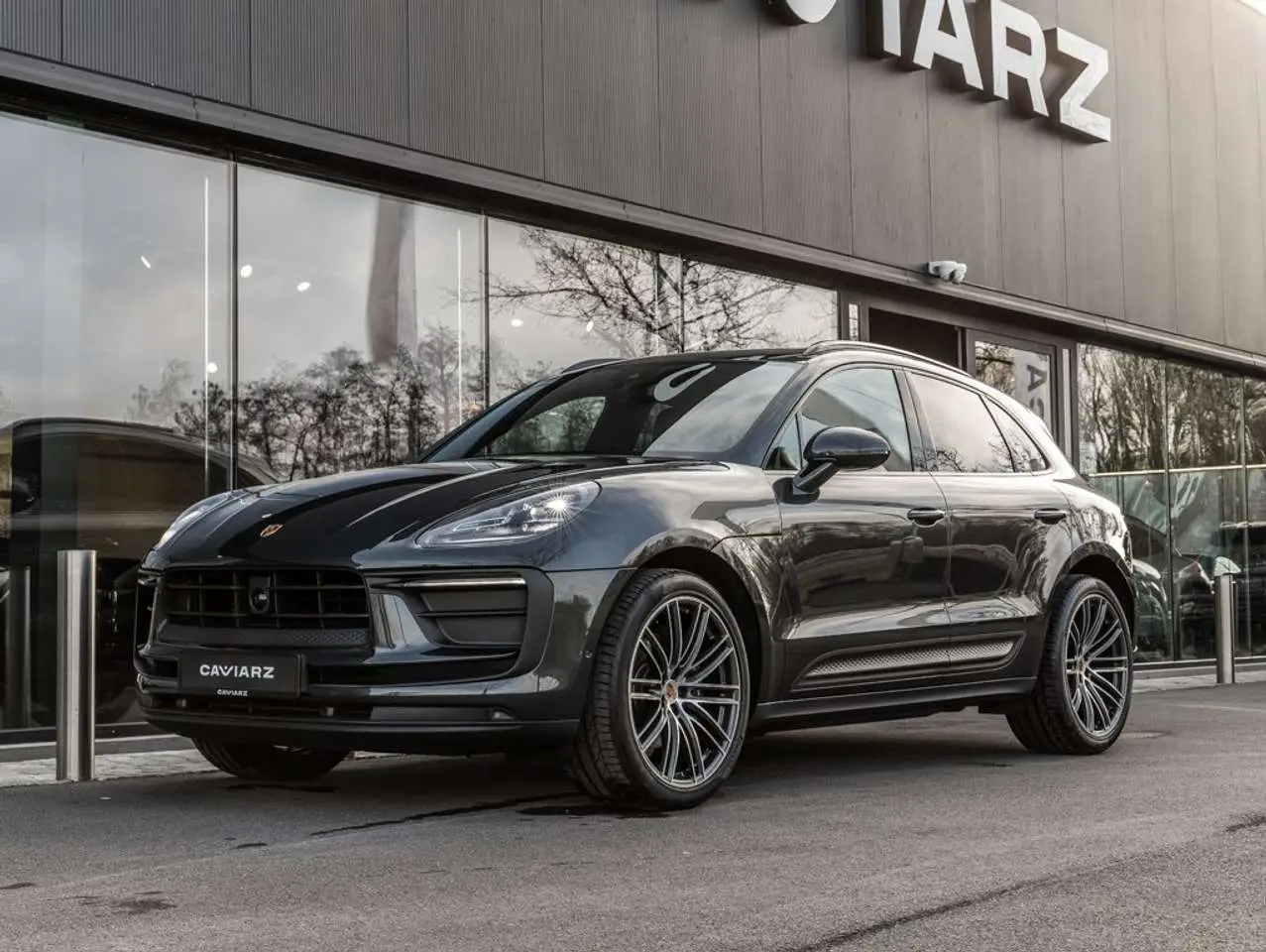 Photo 1 : Porsche Macan 2023 Essence