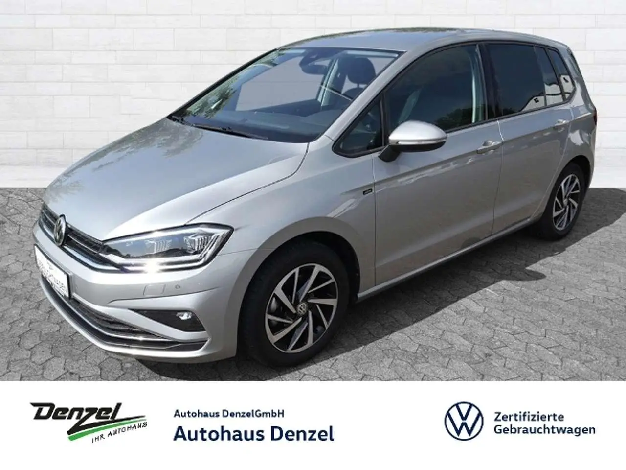 Photo 1 : Volkswagen Golf 2018 Petrol