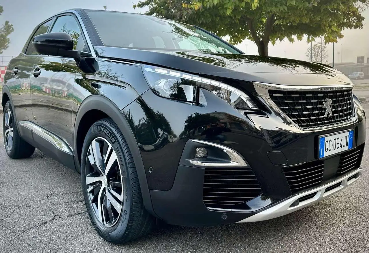 Photo 1 : Peugeot 3008 2020 Diesel