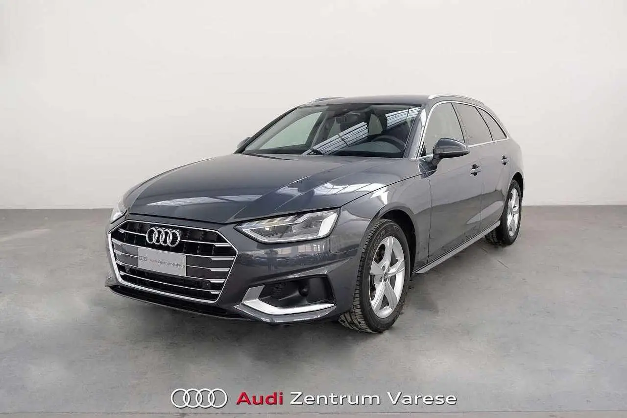 Photo 1 : Audi A4 2023 Hybrid