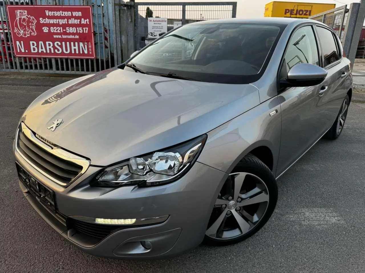 Photo 1 : Peugeot 308 2016 Petrol