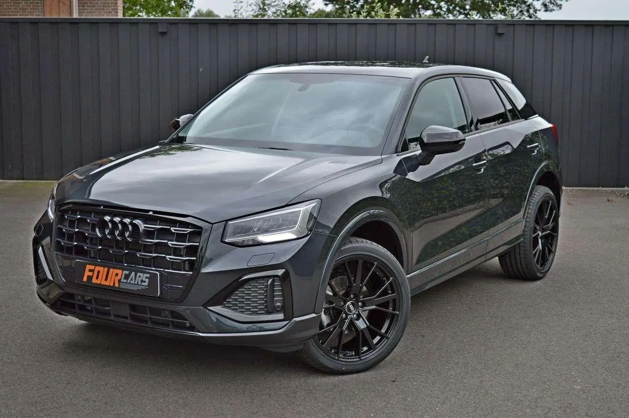 Photo 1 : Audi Q2 2023 Petrol