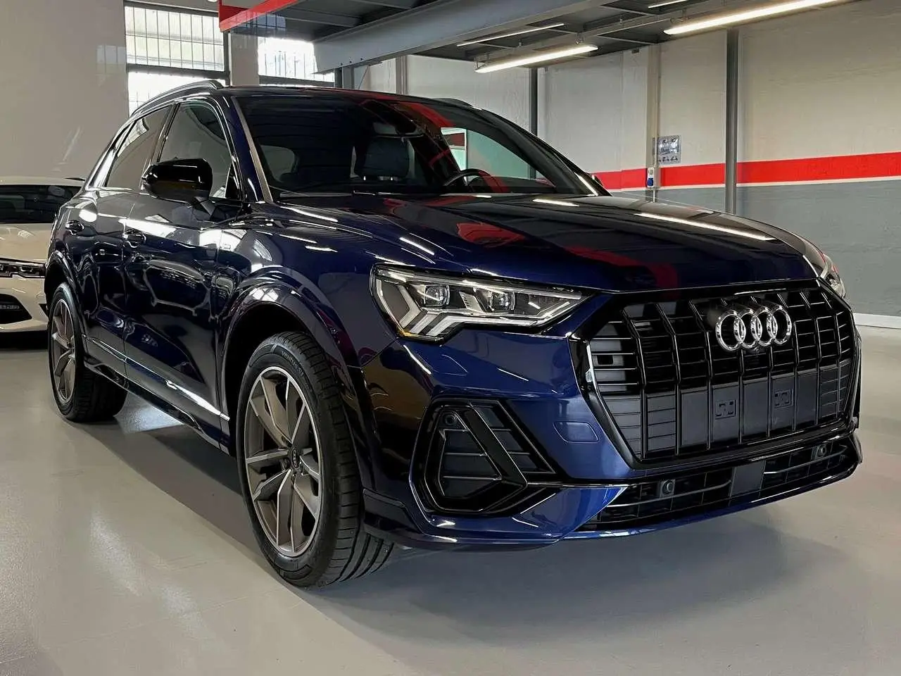 Photo 1 : Audi Q3 2021 Diesel