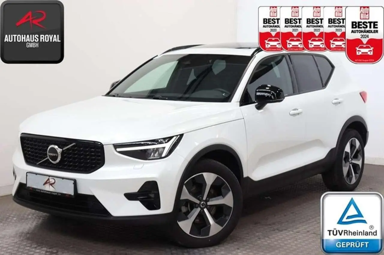 Photo 1 : Volvo Xc40 2023 Petrol