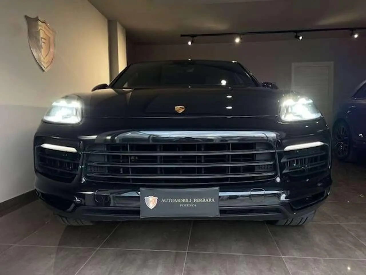 Photo 1 : Porsche Cayenne 2021 Essence