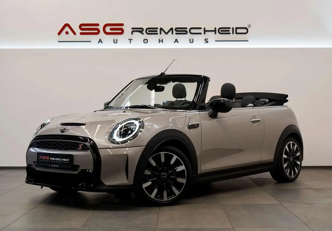 Photo 1 : Mini Cooper 2021 Essence