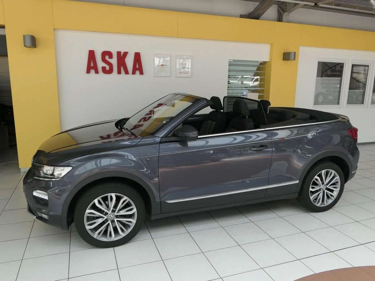 Photo 1 : Volkswagen T-roc 2020 Essence